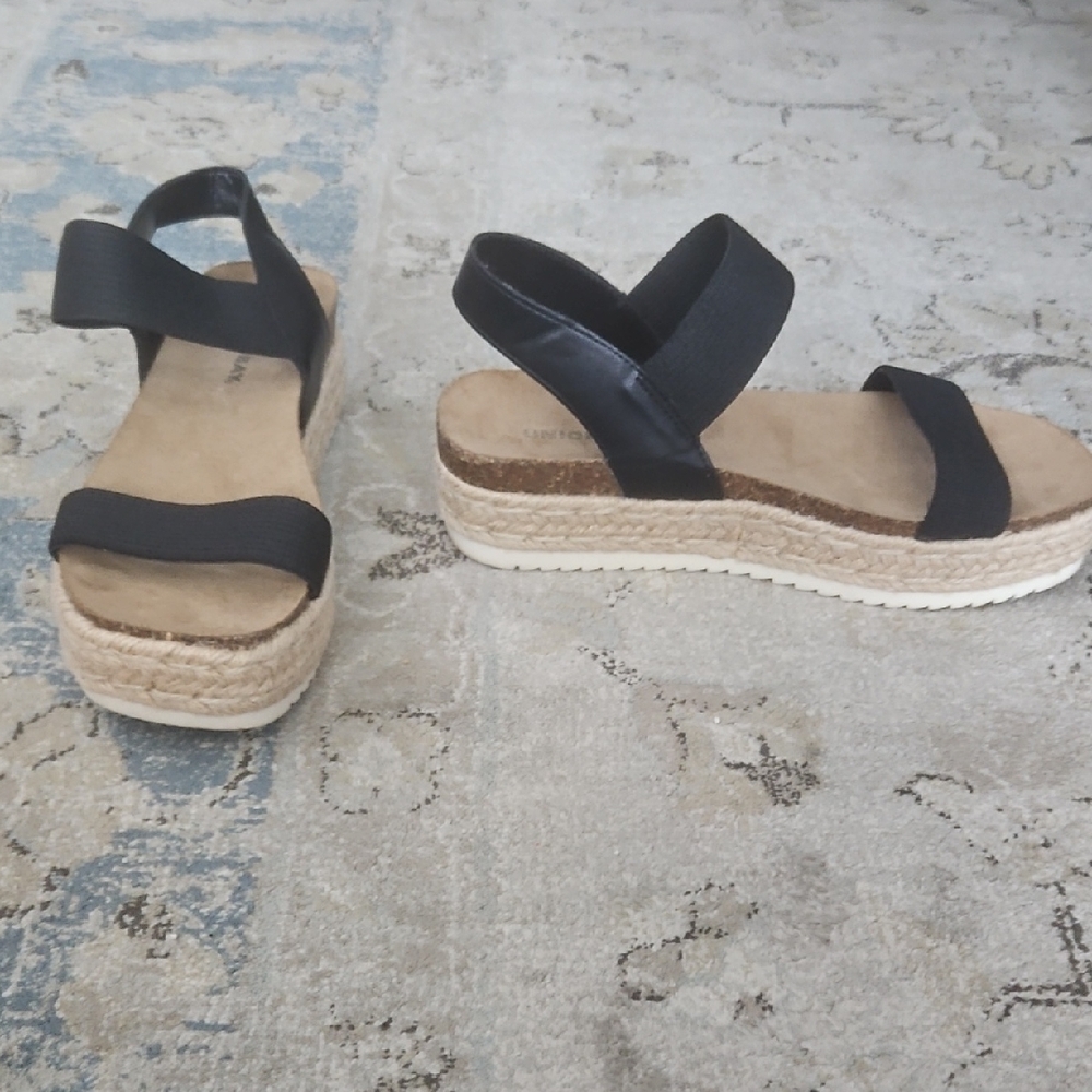 Unionbay Black Espadrille Platform Sandals